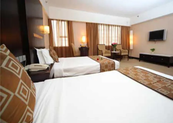 Hotel Beverly Plaza 4*