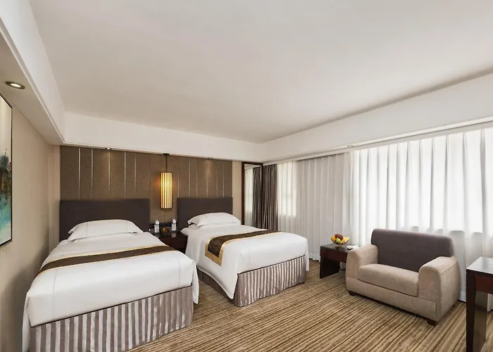 Hotel Beverly Plaza