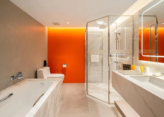 Beverly Plaza Hotel 4*