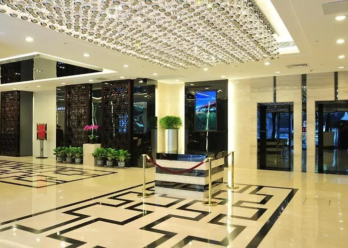 Beverly Plaza 4*