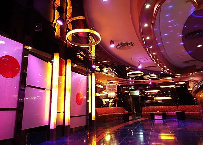 Beverly Plaza Hotel 4*