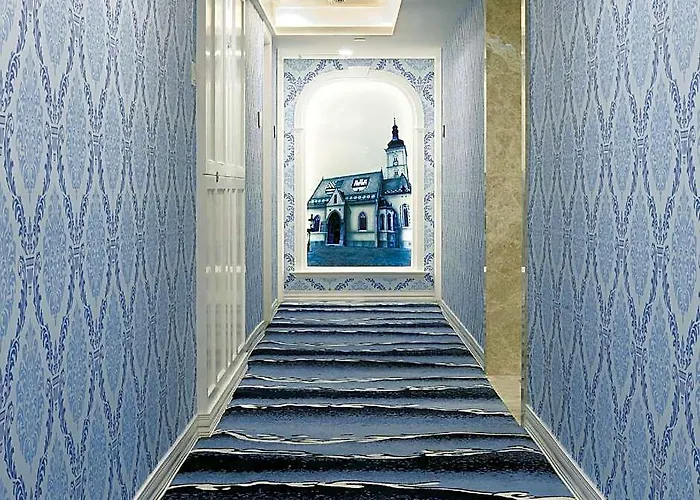 Beverly Plaza 4*