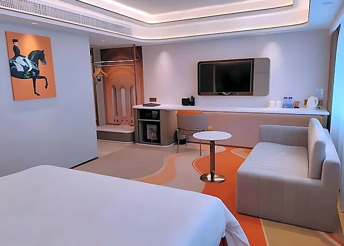 Beverly Plaza Hotel 4*